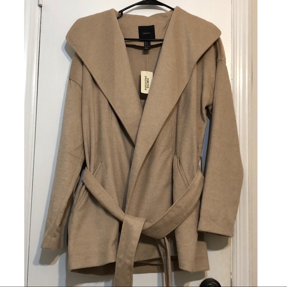 Belted broad collar wrap coat